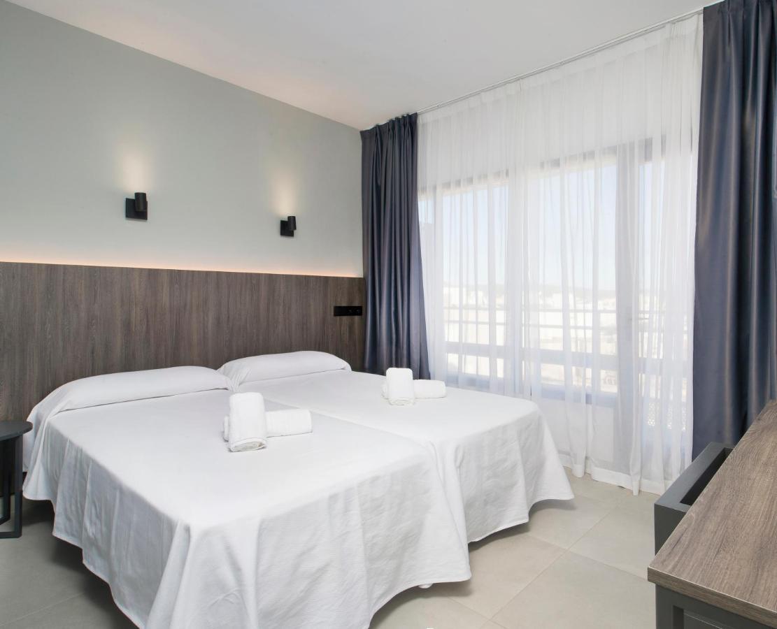 Base - Adults Only 2* Sant Antoni de Portmany