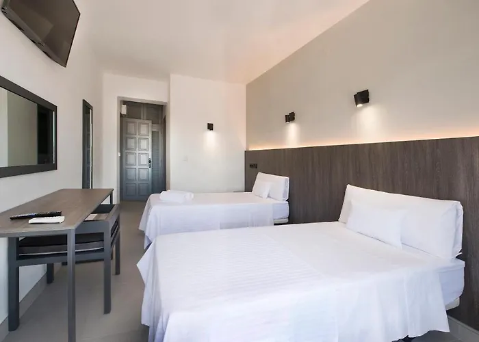 Hotel Base